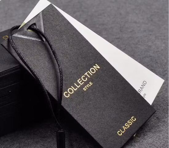 Etichette per indumenti riciclati di lusso Etichette per indumenti con stampa personalizzata in rilievo Cartellini speciali per marchi di marca per abbigliamento Proprio logo